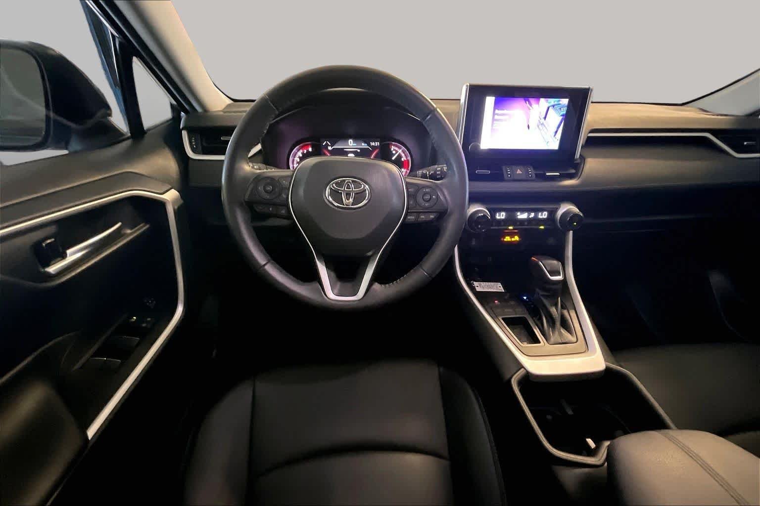 2023 Toyota RAV4 5
