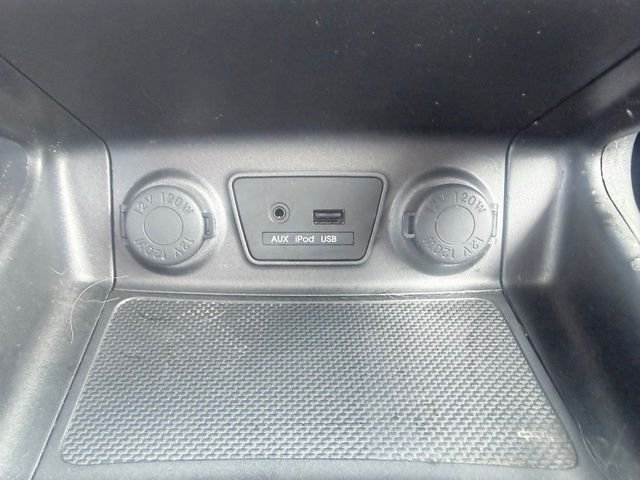 Used 2015 Gray Hyundai SE image 16