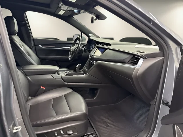 Used 2022 Gray Cadillac Premium Luxury image 16