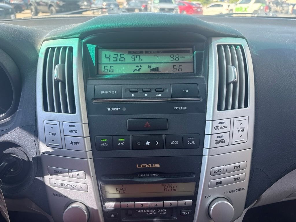 Used 2004 Blue Lexus 330 image 19