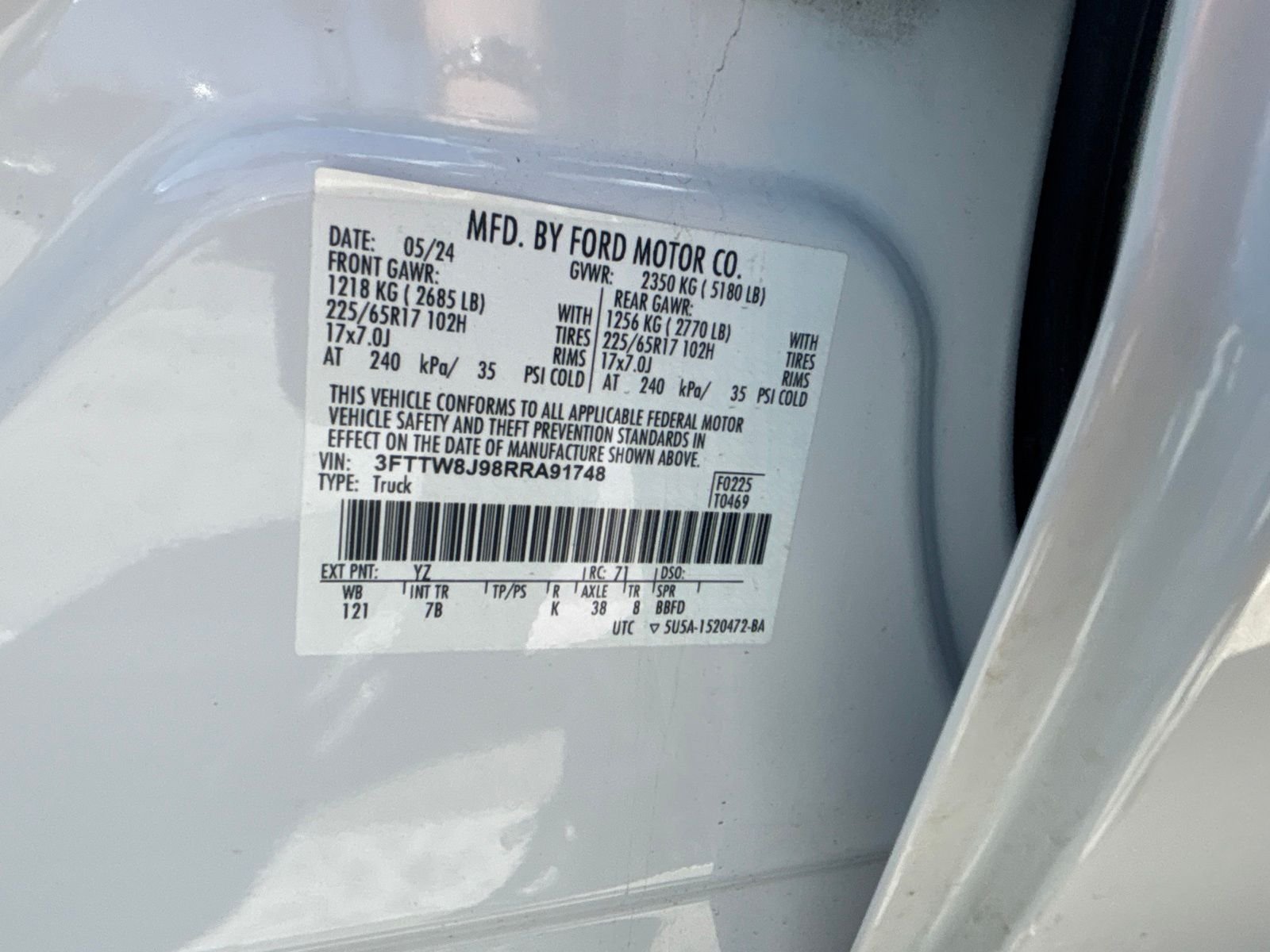 Used 2024 Oxford White Ford XLT image 6