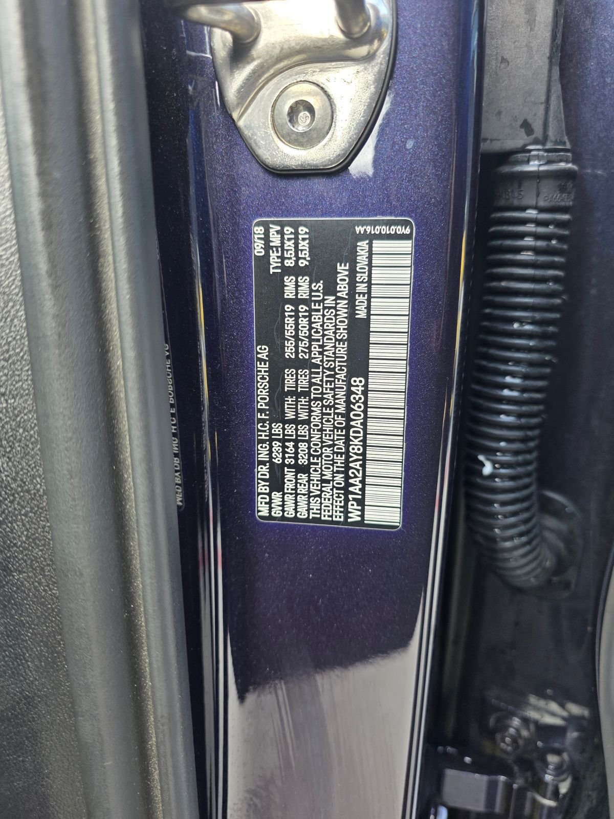 Used 2019  Porsche Base image 9