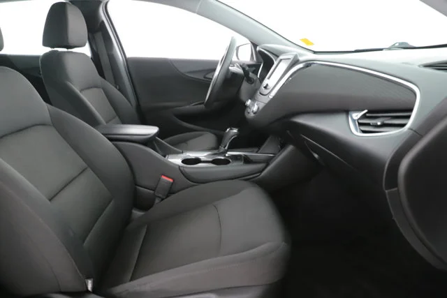 Used 2016 White Chevrolet LT image 34