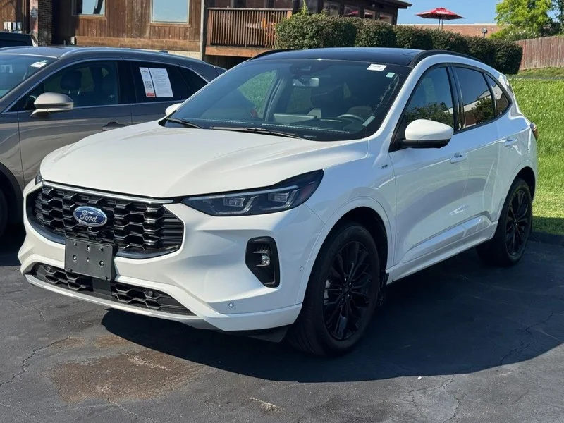 Used 2024 Star White Ford ST-Line Elite image 4