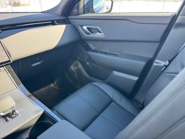 New 2026 Santorini Black Land Rover S image 12