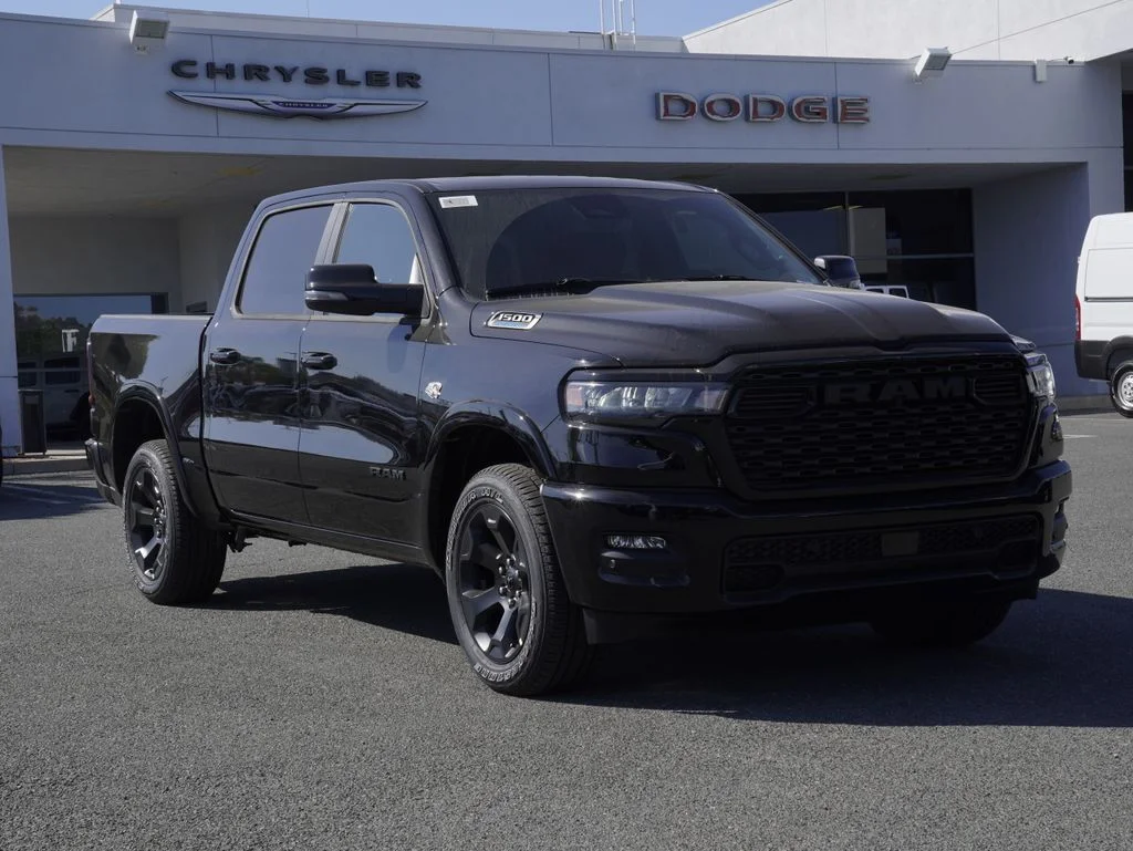 New 2026 Diamond Black Crystal Pearl-Coat Exterior Paint RAM Big Horn/Lone Star image 1