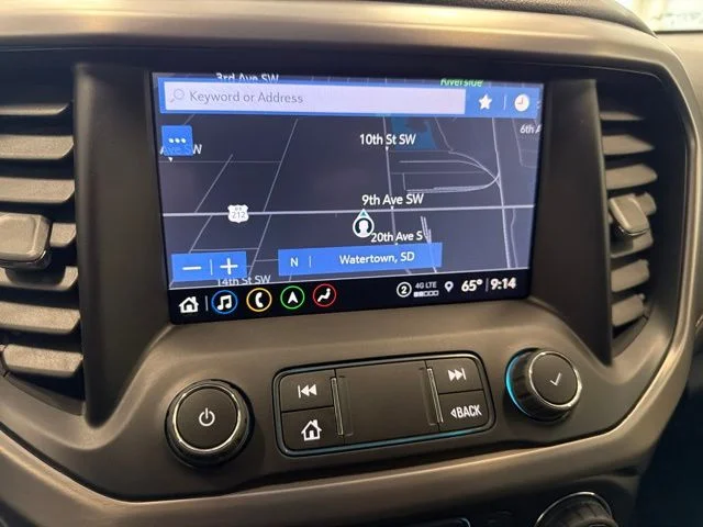 2023 GMC Acadia AT4 - Photo 2