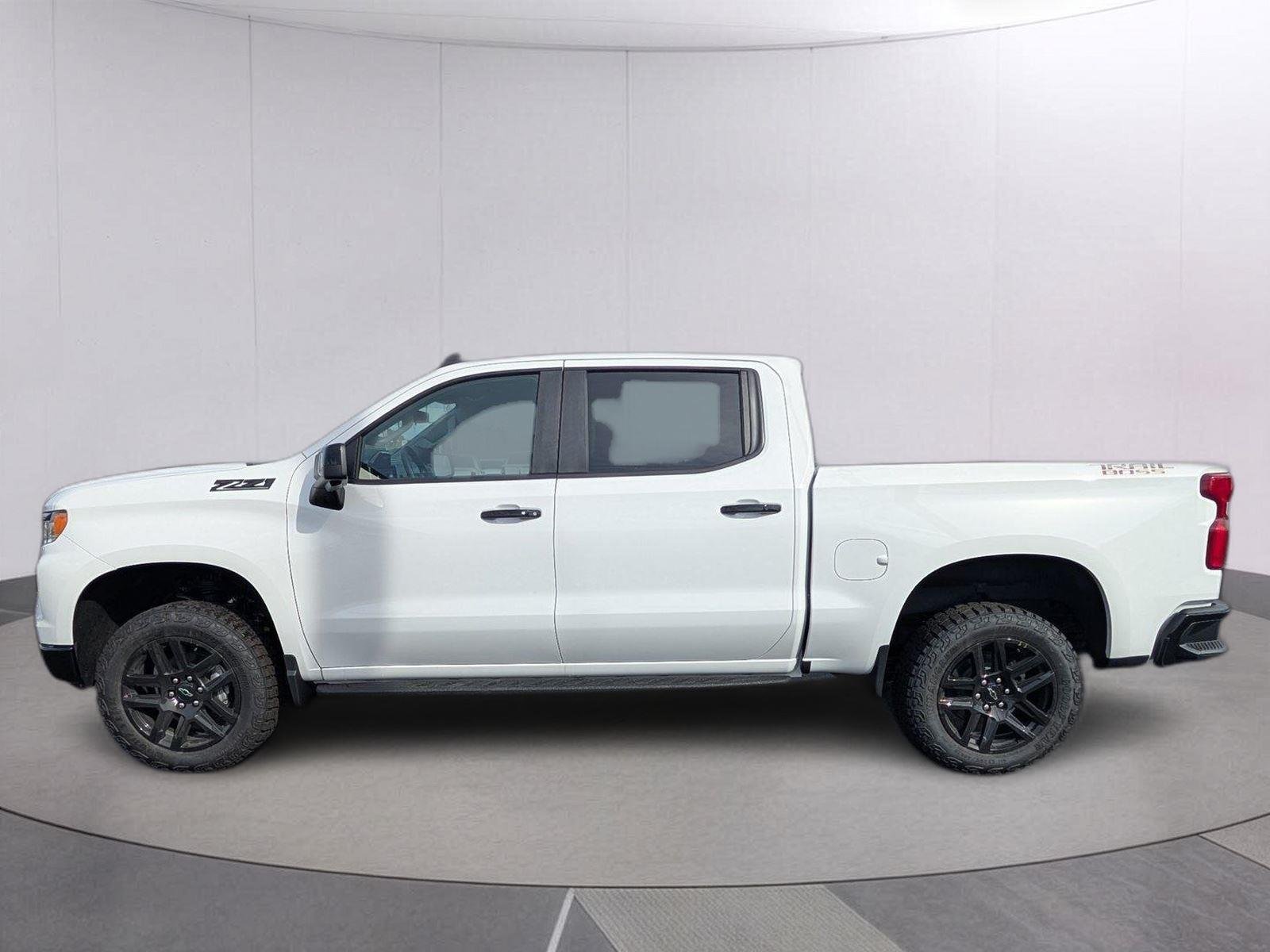 New 2026 Summit White Chevrolet LT Trail Boss image 5