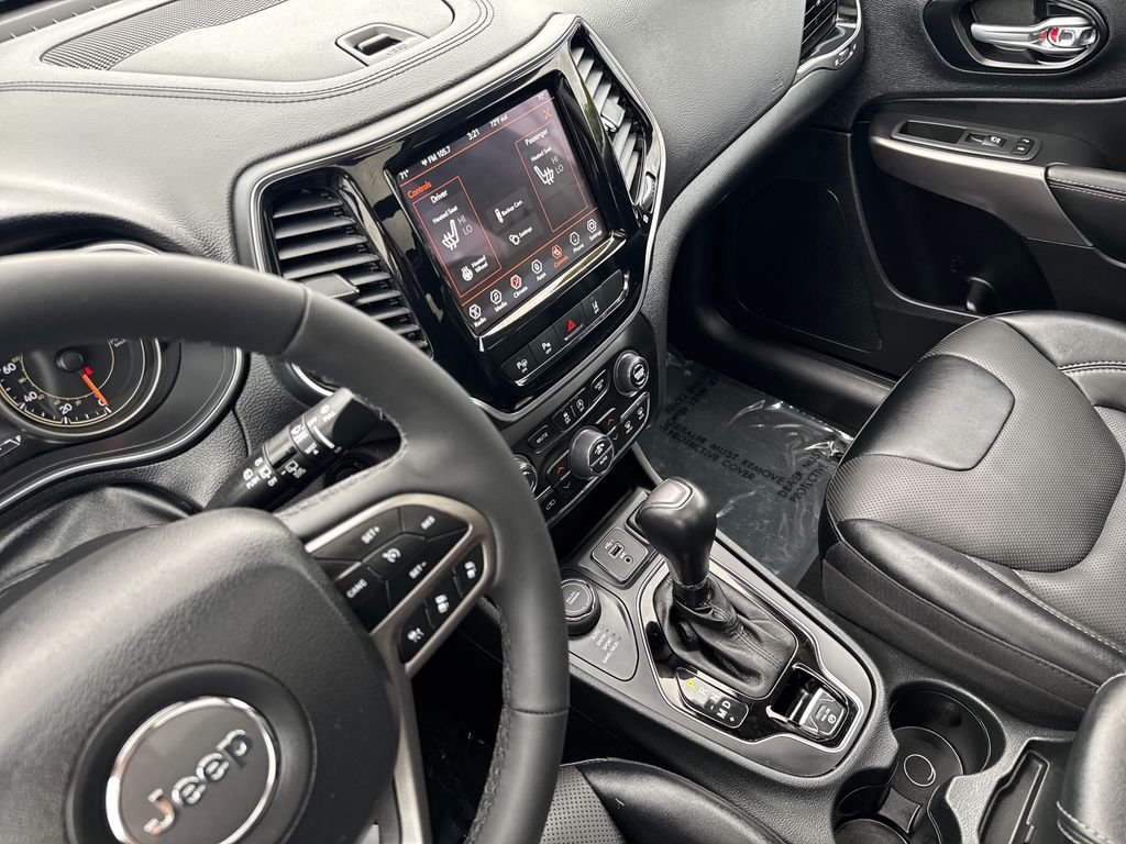 Used 2022 Black Jeep Limited image 20