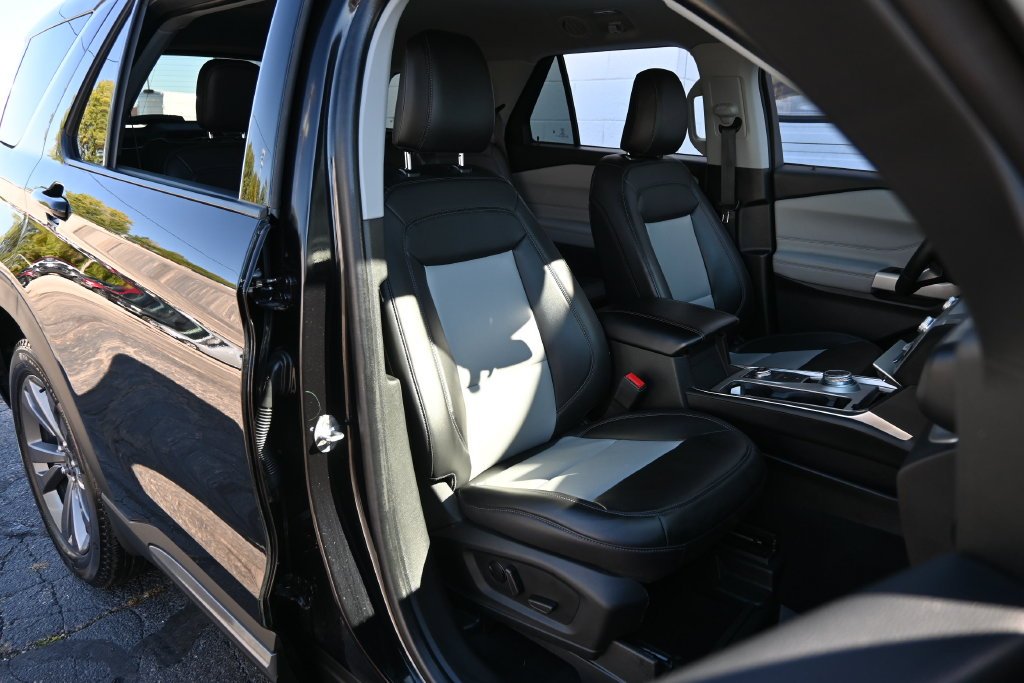 Certified Used 2024 Black Metallic Ford XLT image 25