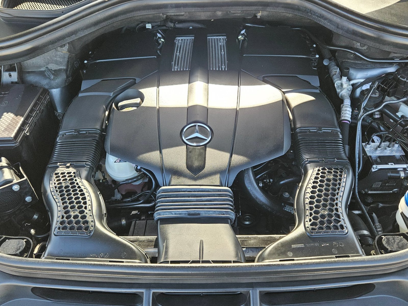 Used 2018 Selenite Grey Metallic Mercedes-Benz GLE 550e image 22