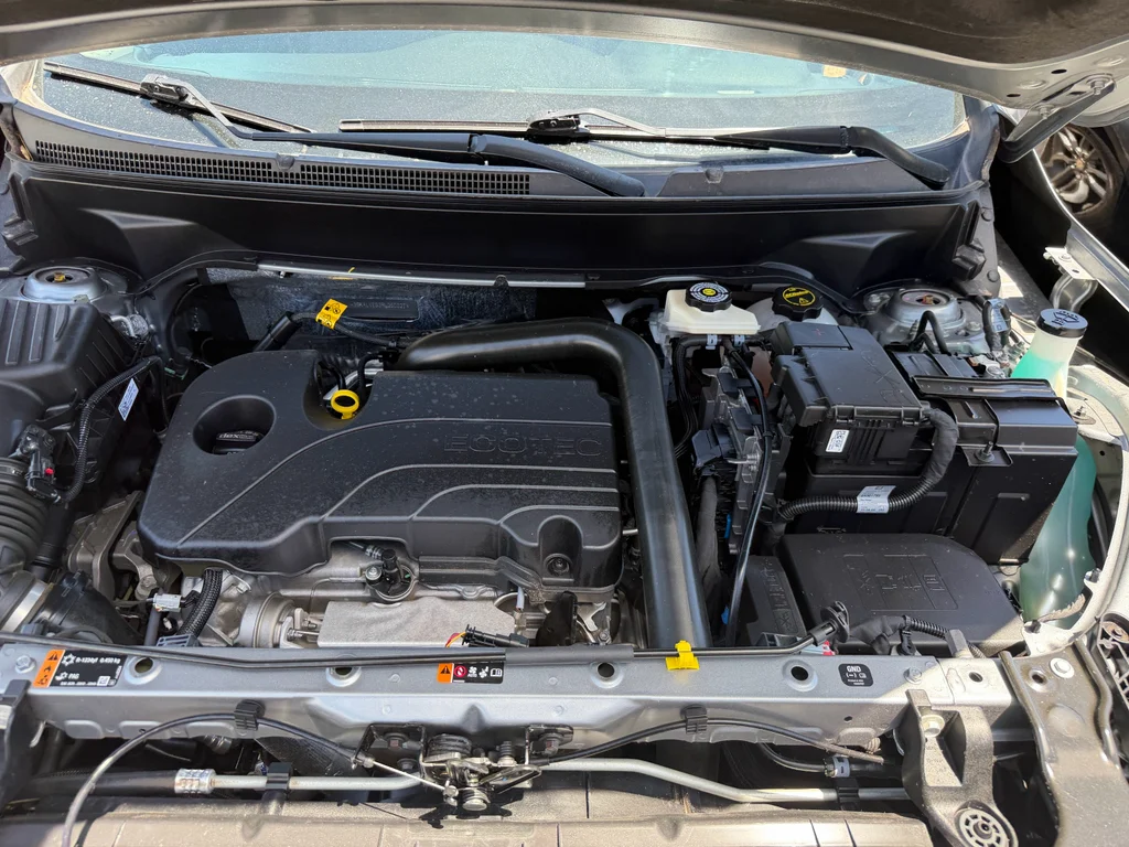 Used 2024 Sterling Metallic GMC SLT image 34