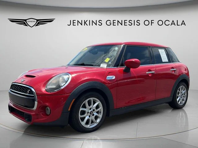 Used 2020 Red MINI Signature image 7