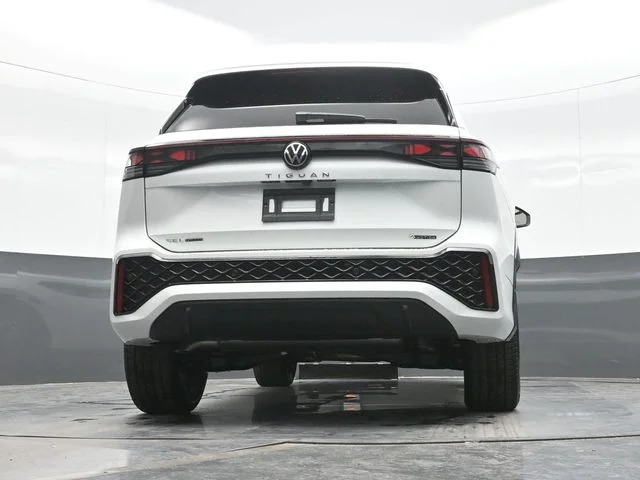 New 2026 White Volkswagen 2.0T SEL R-Line Turbo image 18