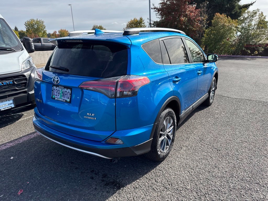 Used 2016 Electric Toyota XLE image 9