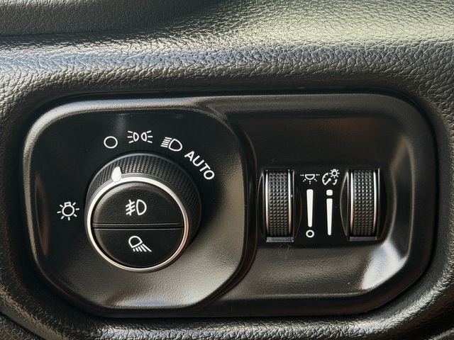 Used 2025 Silver Ram Laramie image 22