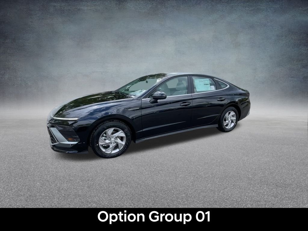 Certified Used 2026 Abyss Black Hyundai SE image 11