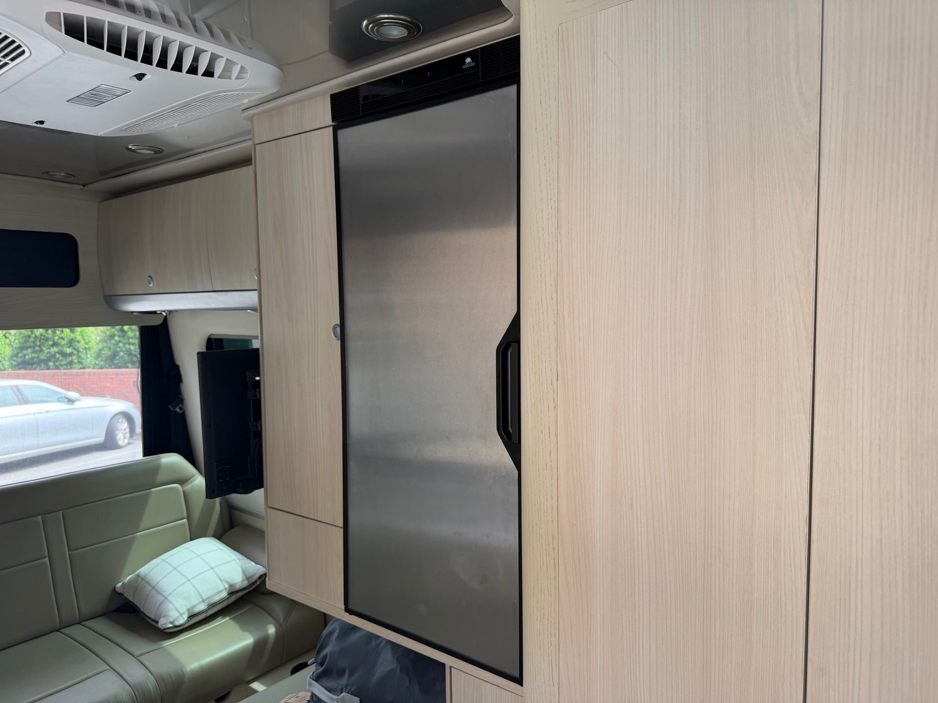 Used 2022  Mercedes-Benz AIRSTREAM INTERSTATE 19 image 30
