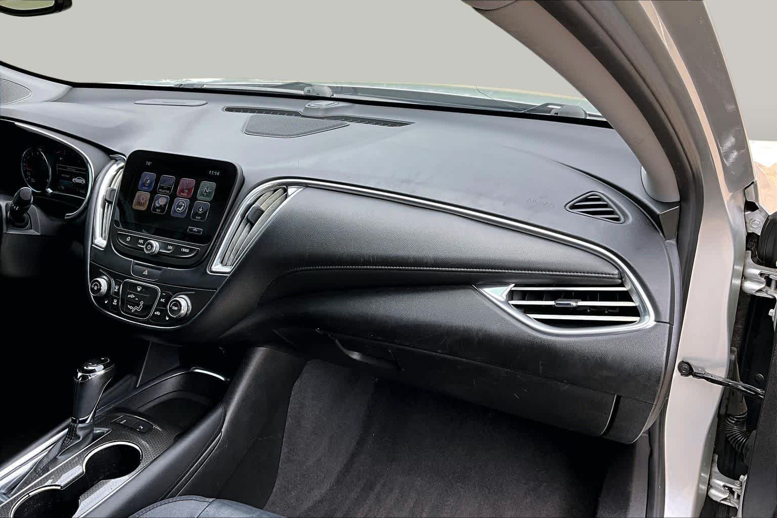 Used 2017 Silver Ice Metallic Chevrolet LT image 19