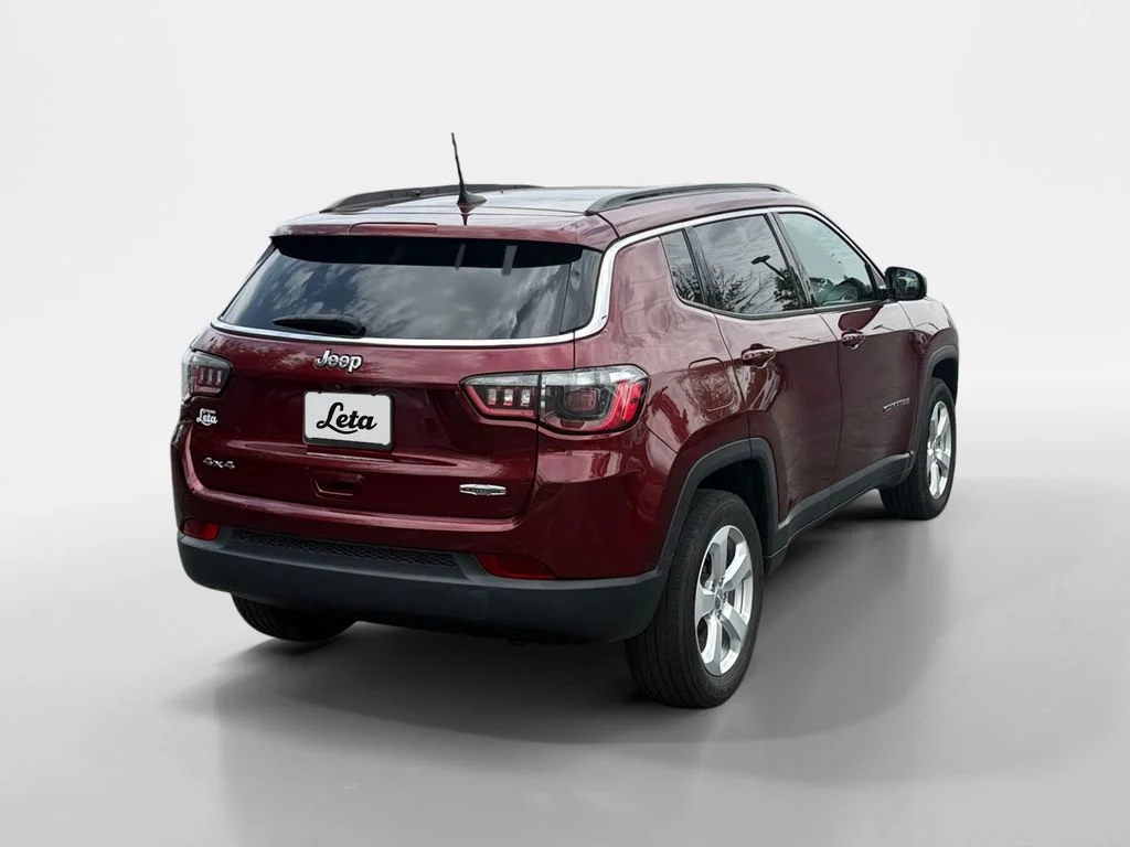 Used 2021 Velvet Red Pearlcoat Jeep Latitude image 4