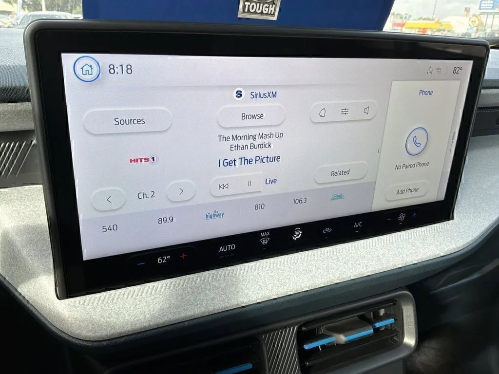 New 2026 Azure Gray Metallic Tri-Coat Ford XLT image 15