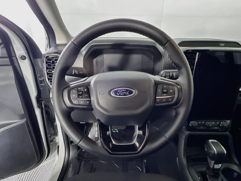 New 2026 Avalanche Ford XLT image 7