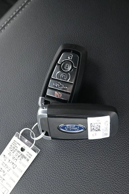 New 2026 Oxford White Ford XLT image 18