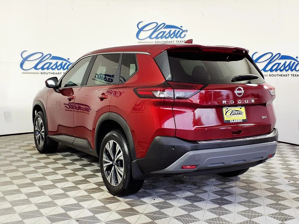 Used 2023 Red Nissan SV image 2