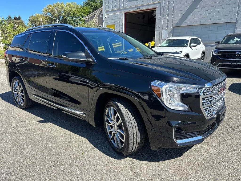 Used 2023 Black GMC Denali image 8