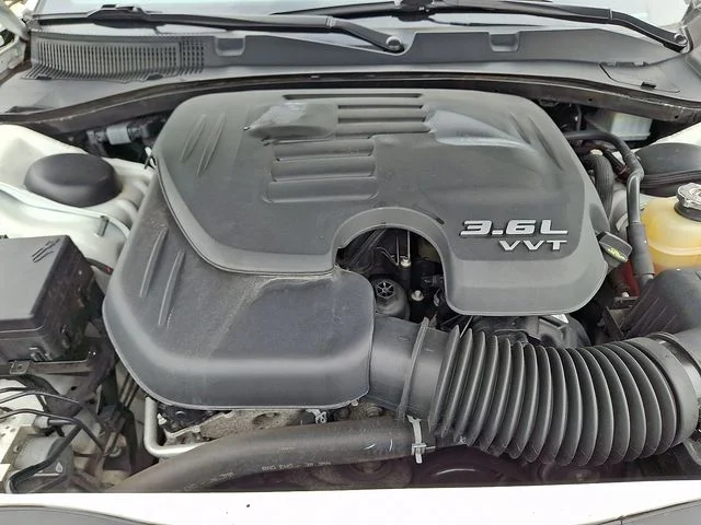 Used 2017 White Dodge SXT image 29