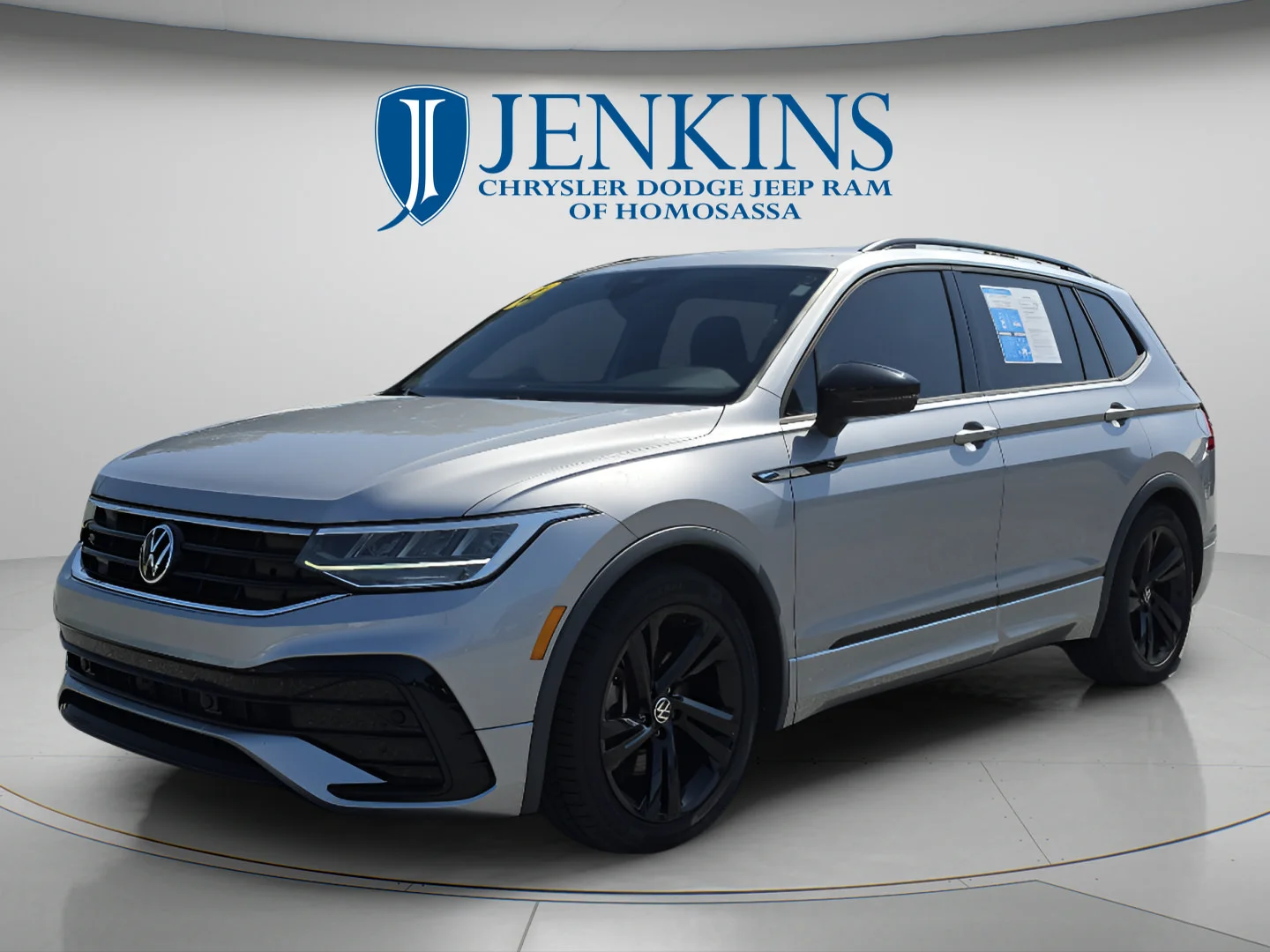 Used 2023 Pyrite Silver Metallic Volkswagen SE R-Line Black image 11