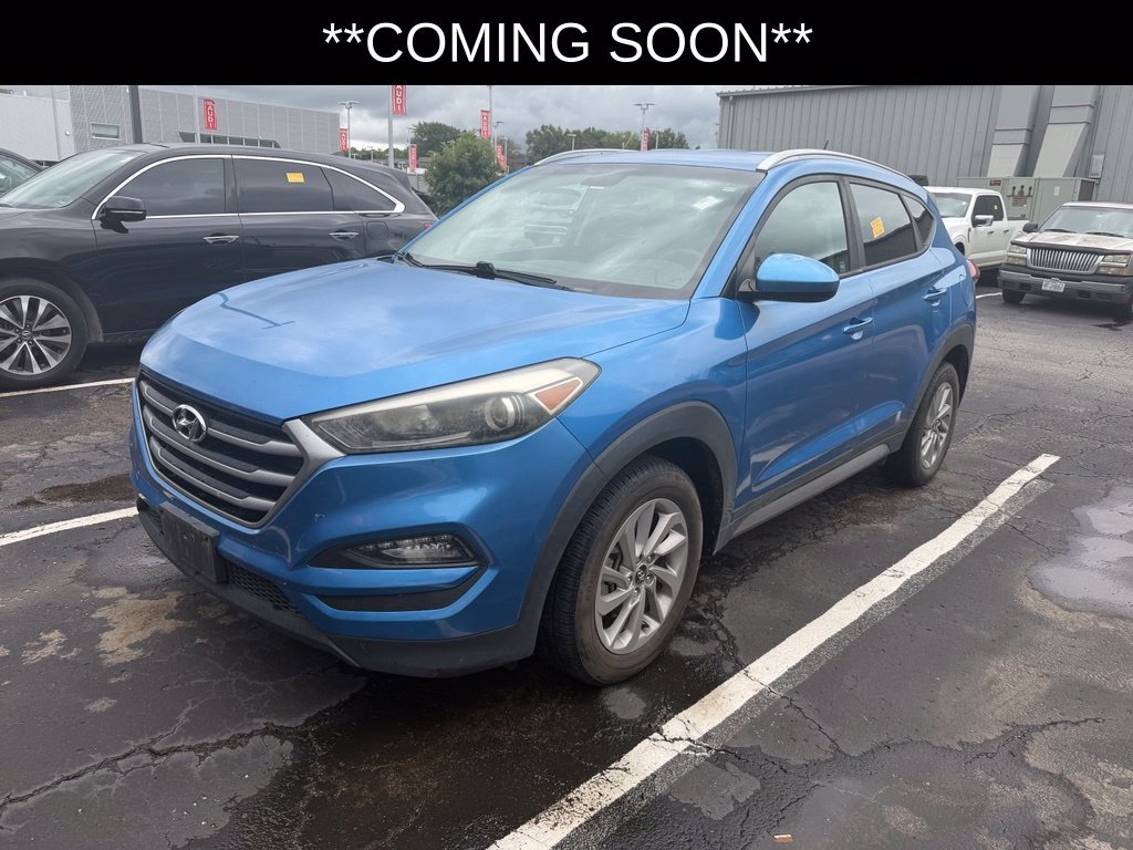 Used 2017 Blue Hyundai SE image 1