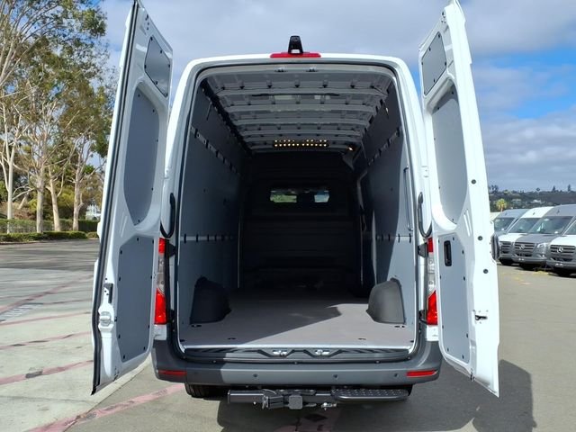 New 2026 White Mercedes-Benz Cargo 170 WB image 23