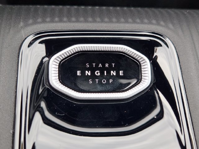New 2026 Sting-Gray Clear-Coat Exterior Paint Jeep Laredo image 38