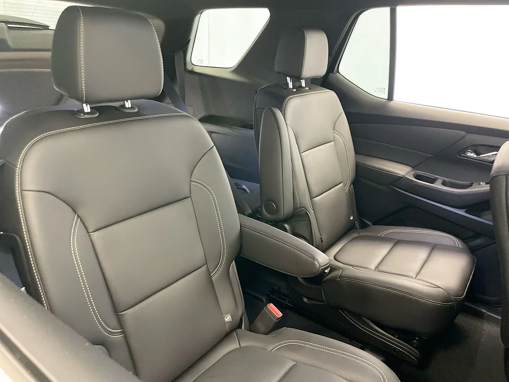 Used 2023 Mosaic Black Metallic Chevrolet LT Leather image 26