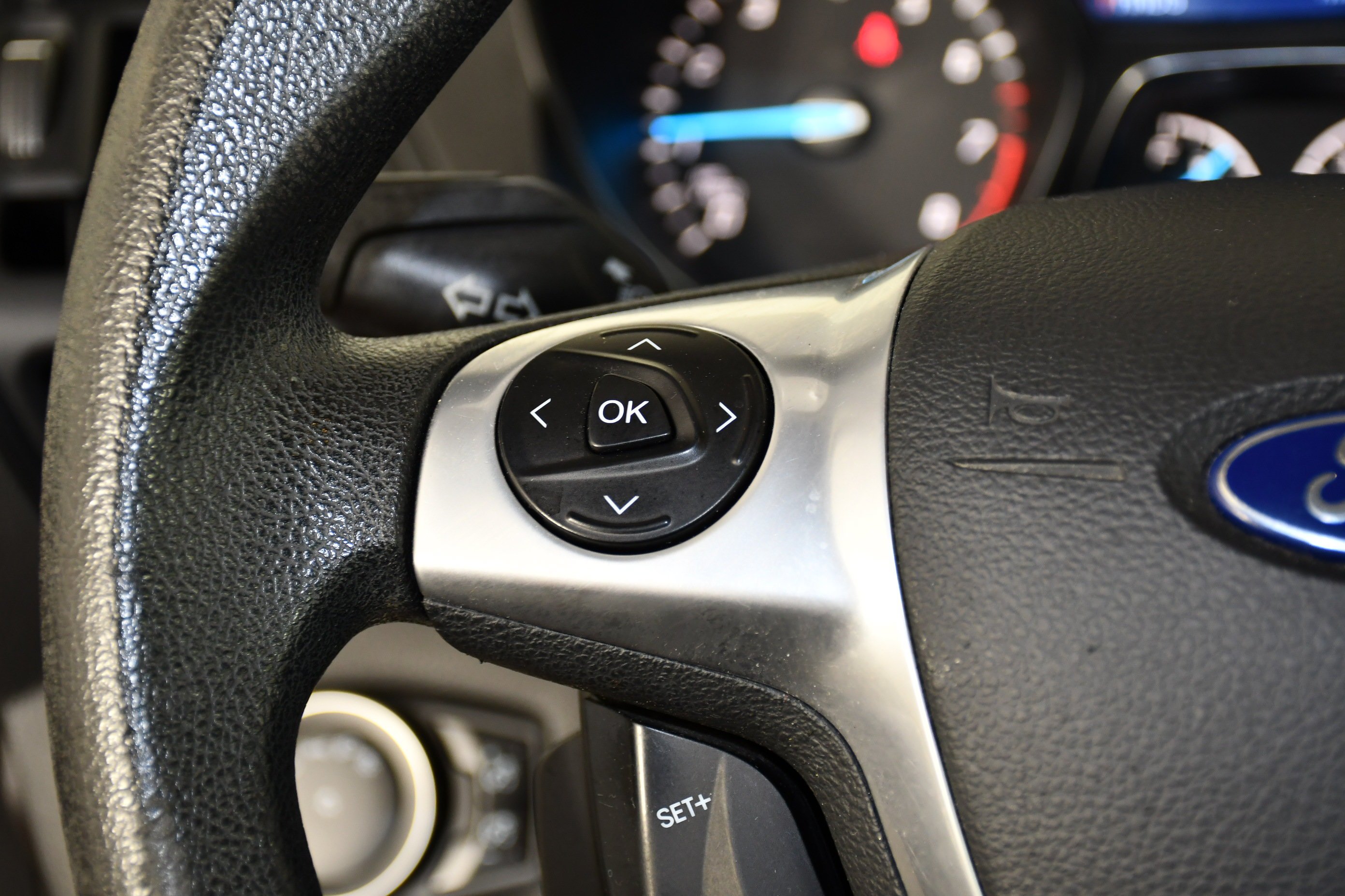 Used 2015 Ruby Red Metallic Ford SE image 21