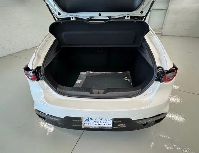 2026 Mazda Mazda3 Premium - Photo 9