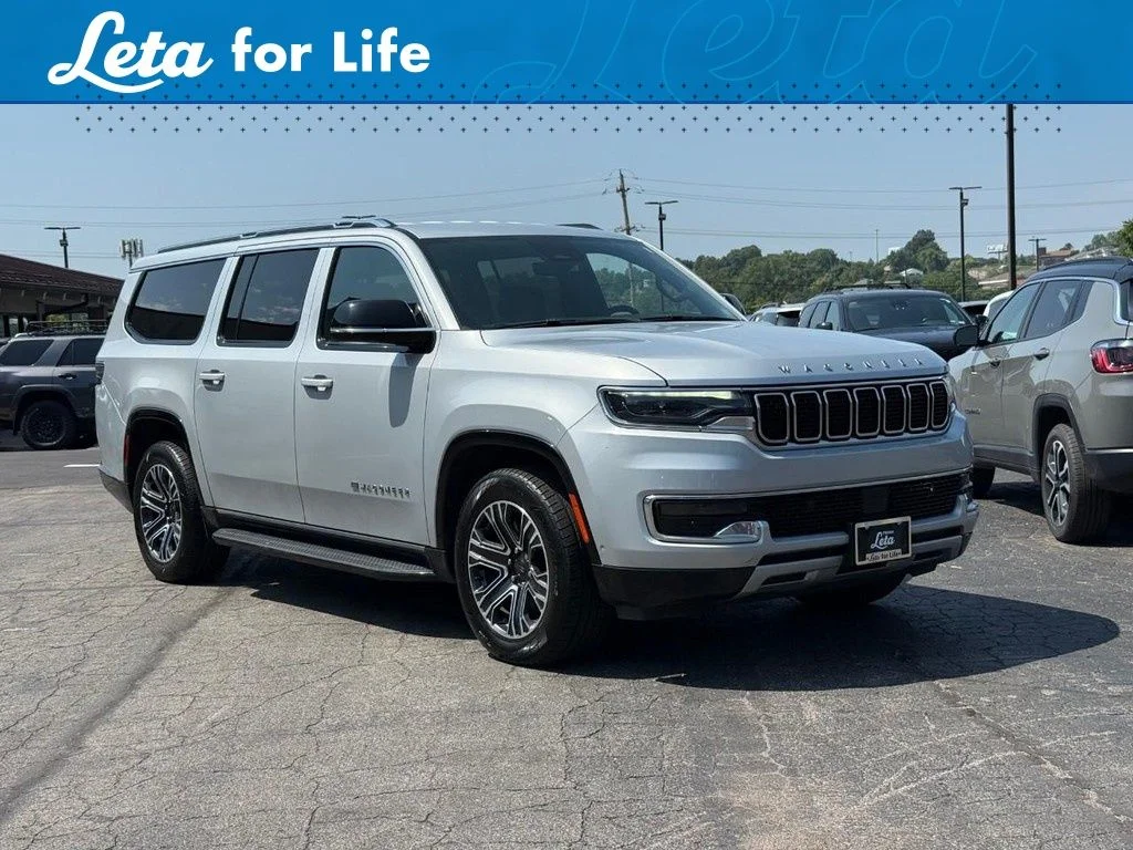 2023 Jeep Wagoneer L Series II 4WD's photo