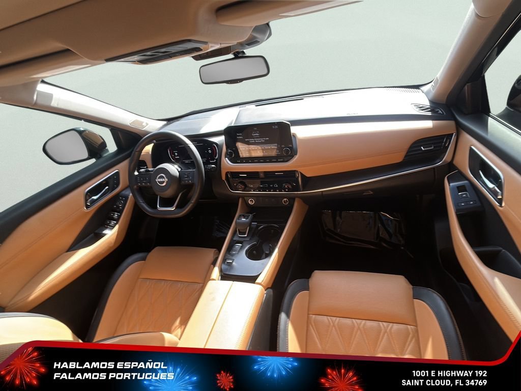 Used 2023 Black Nissan Platinum FWD image 31