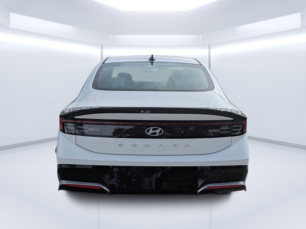 New 2026 White Hyundai SEL Sport image 4