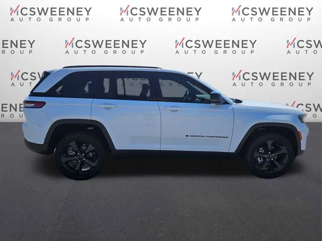 New 2025 Bright White Clear-Coat Exterior Paint Jeep Altitude image 6