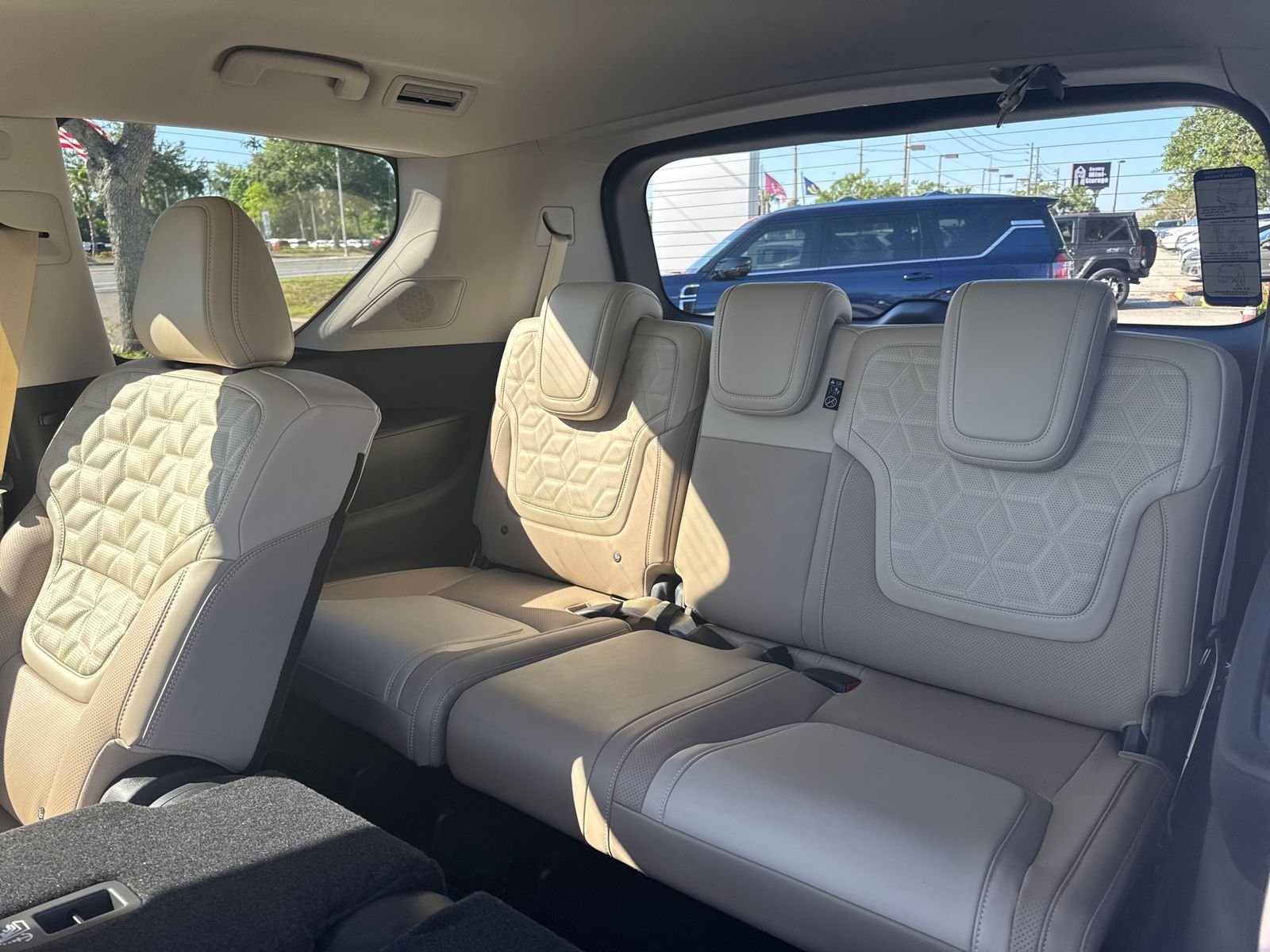 New 2026 White Nissan Platinum Reserve image 31
