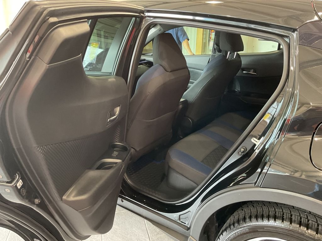 Used 2021 Black Toyota XLE image 27