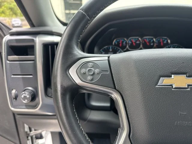 Used 2018 White Chevrolet LT image 17