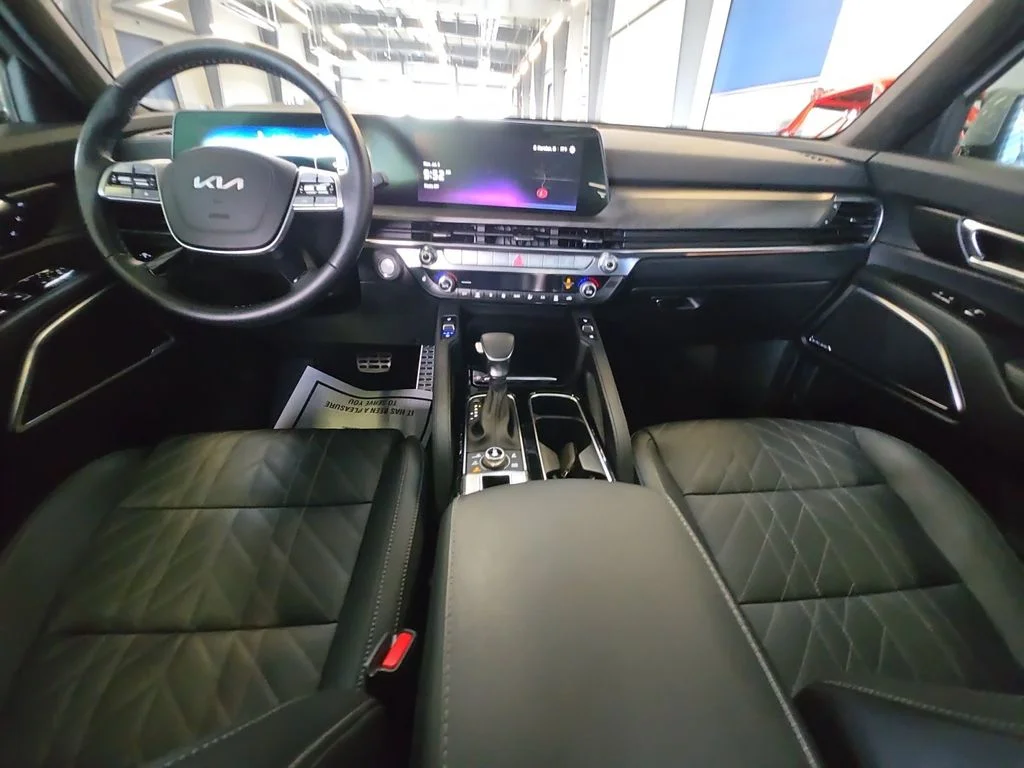 Used 2025 Gray Kia SX-Prestige X-Line image 21