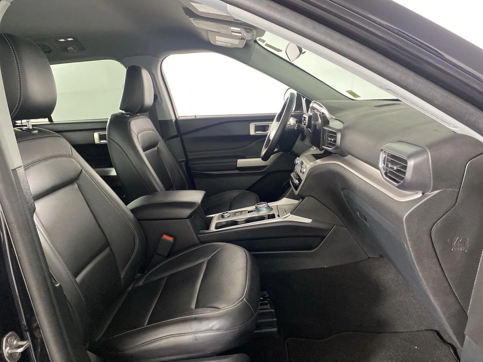 Used 2024 Agate Black Ford XLT image 30