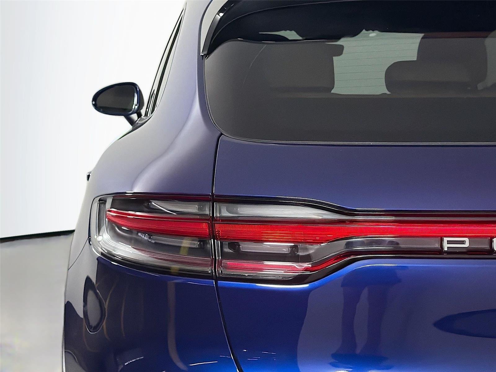 New 2026 Gentian Blue Metallic Porsche T image 15