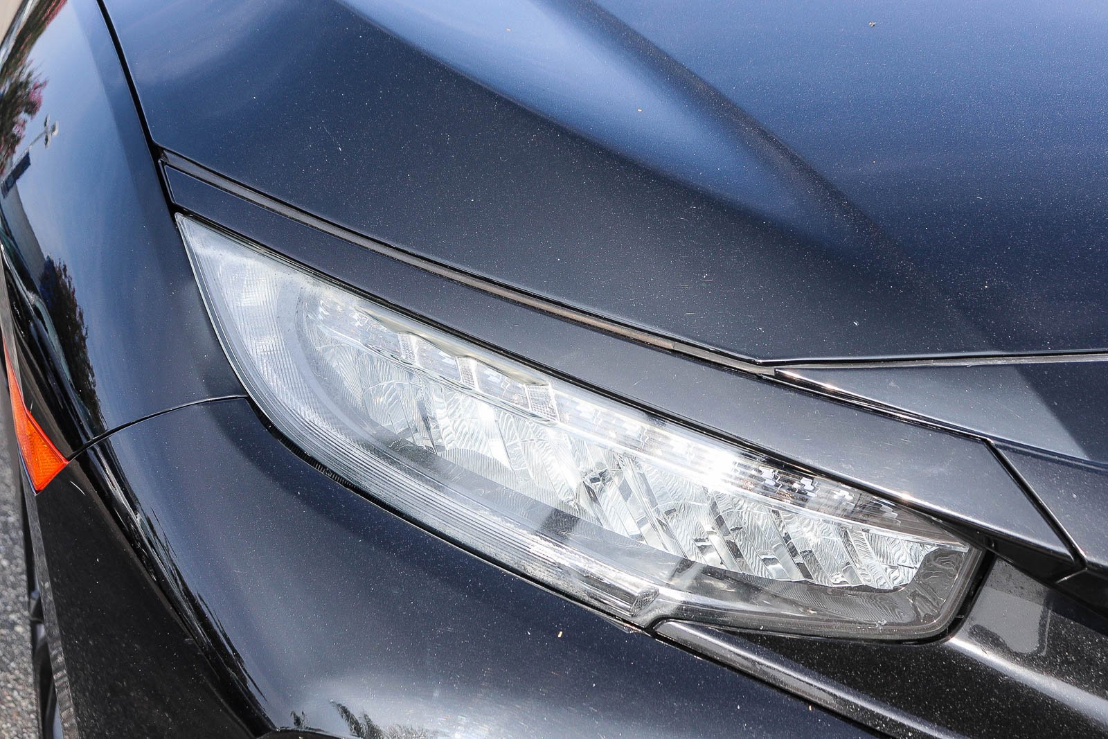 Used 2018 Crystal Black Pearl Honda Touring image 6