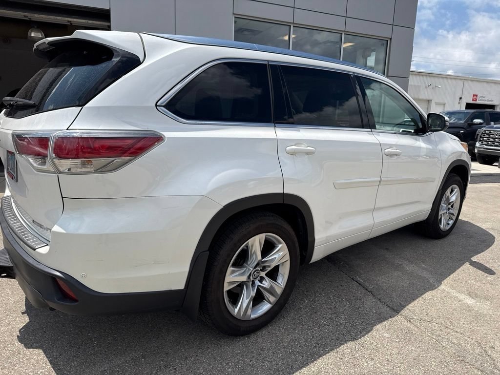 Used 2016 Blizzard Pearl Toyota Limited Platinum V6 image 3