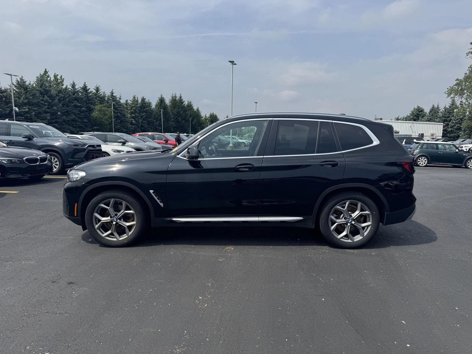 Used 2023 Jet Black BMW xDrive30i image 7